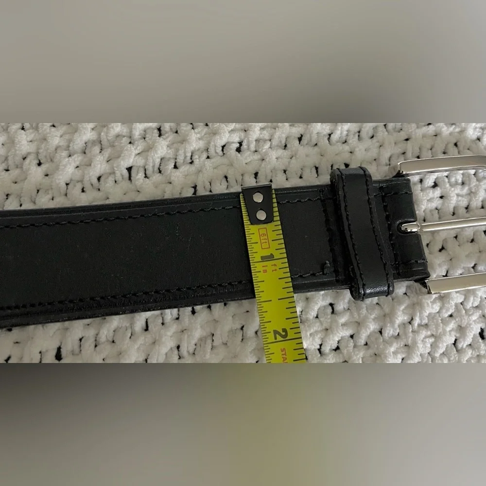Banana Republic Men’s Black Genuine Leather Belt, Dress/Business; Size M